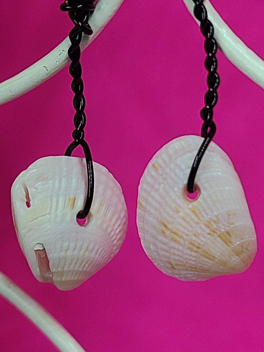 Shell wire wrapped Earrings product image (2)