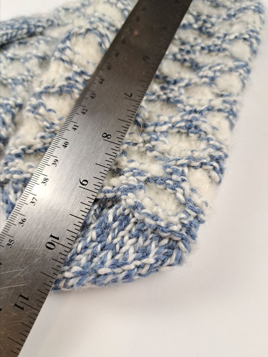 Hand Made Newfie Mittens - Large - Honeycomb Pattern product image (4)