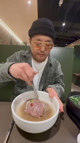 Finally, I get to enjoy my favorite noodles of all time. North Korean cold noodles aka Pyongyang Nengmyun has arrived in LA. ...