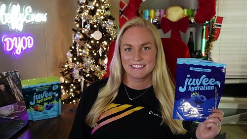 Christmas came early this year🥵 

Remember to use code STEFF for 10% off any juvee products🎄#drinkjuvee