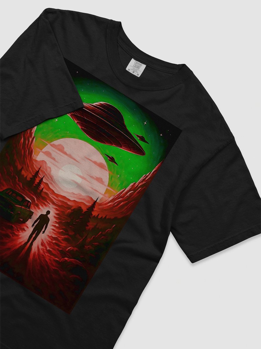 Surreal Sunset UFO Unisex Tee product image (3)