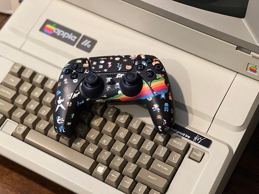 Playstation 5 Controller - Apple II Themed product image (1)