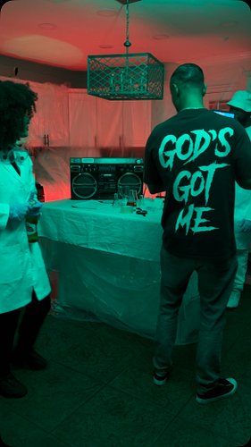 BTS with @iamdirtybirdy 🔥🔥🔥🔥💨💨💨💨 “Feelin Myself” music video 
Shot by 🎥 @randy_the_gent @irlmediateam

We create magic 2gethe...