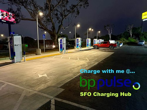 Dropped my girlfriend at SFO and took a quick detour to check out the new @bp_plc charging hub nearby.

Solid layout, plenty ...