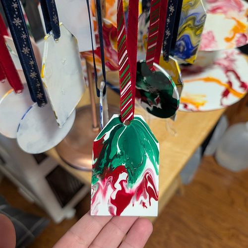 We didn't get to go to our last market because it was so cold on Sunday, but I think my ornaments turned out pretty well! 🎄❤️...