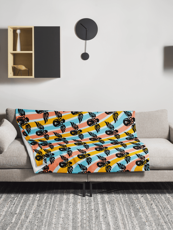 Winged Skulls Throw Blanket product image (5)
