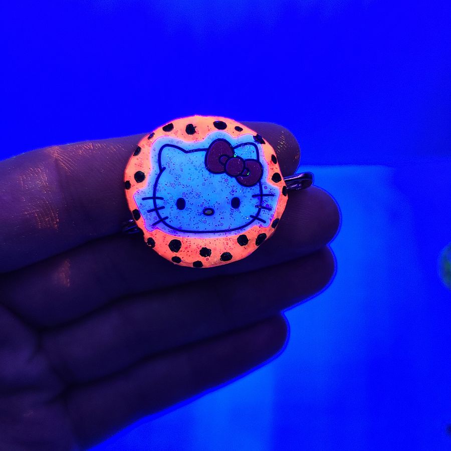 Hello Kitty Bottle Cap Pin product image (3)