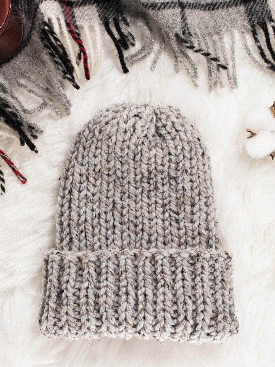 Everyone's Favorite Rib Stitch Hat Pattern! - Simplicity product image (1)