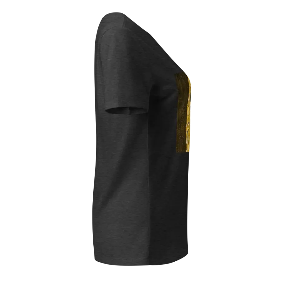 The Reluctant Kiss V Neck product image (14)