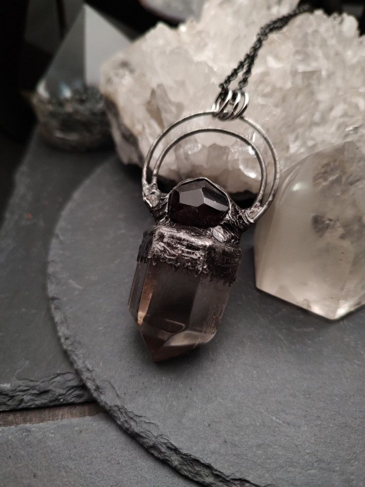 Sorcery Talisman - Smoky Titan product image (1)