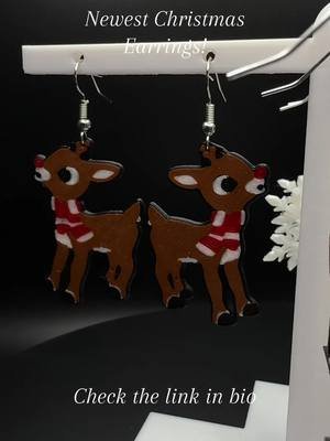 Newest earnings in shop soon. Check the link in bio. @GellysGems @Bestbankbling #fyp #christmas #3dprinted 