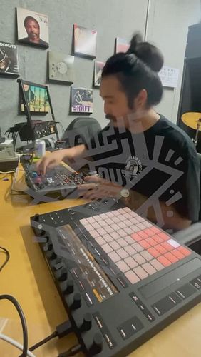 @kenjiii.__ from @supraliminal_ throwing down from #straightoutoftheboxchallenge. Catch him lay down some beats at the cafe t...