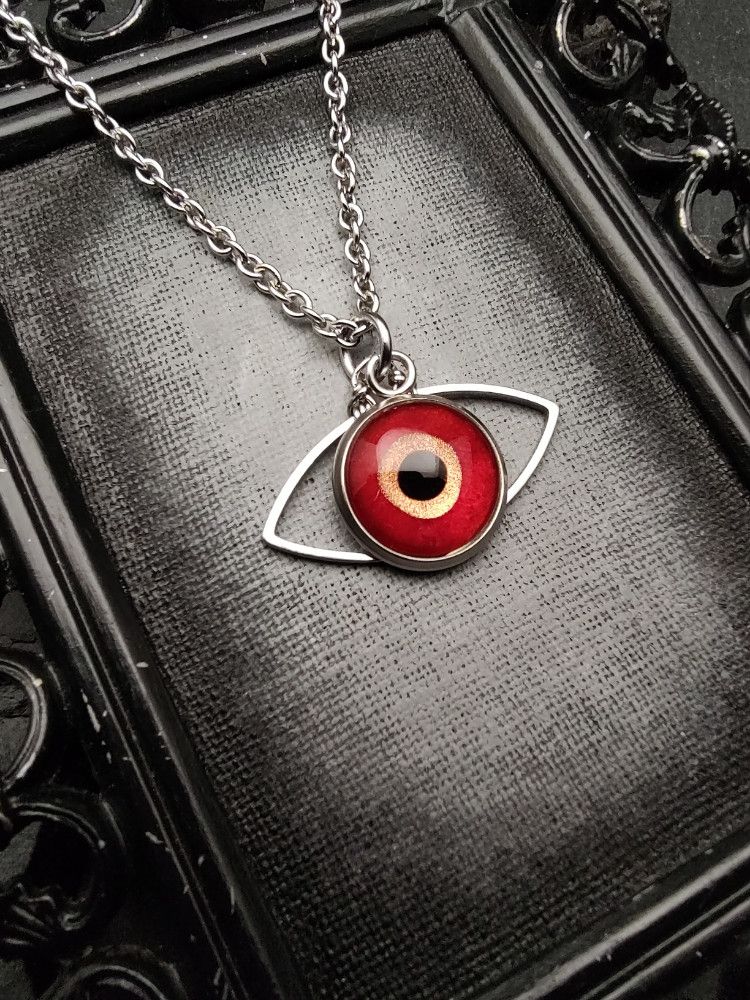 Eye Painted Amulet - Scarlet Glow product image (1)