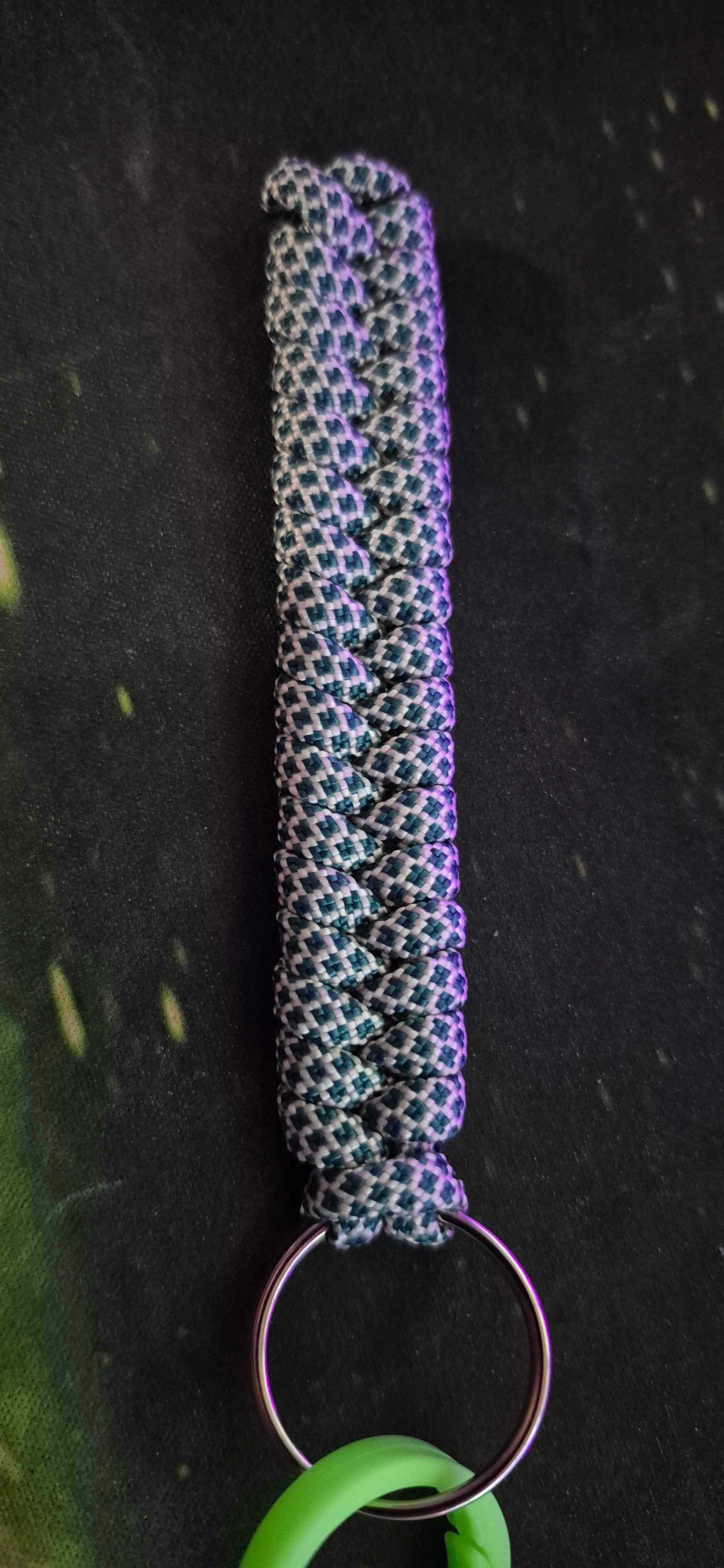 Fishtail Keychain with popit product image (2)