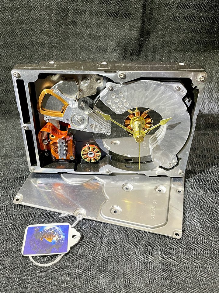 Cybertron - Hard Drive Clock product image (1)