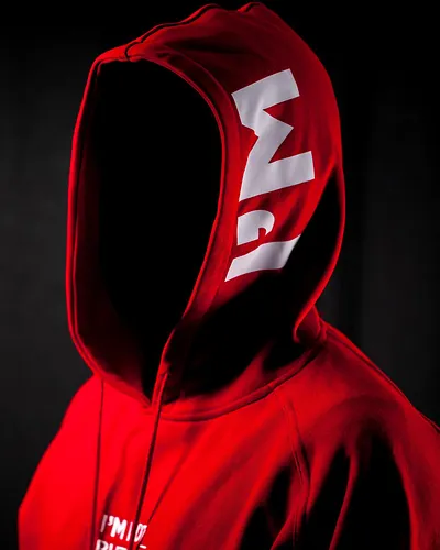 🛑 HOODIE DISPONIBLE ! // @imnot_store
Édition limitée à 100 exemplaires uniques.