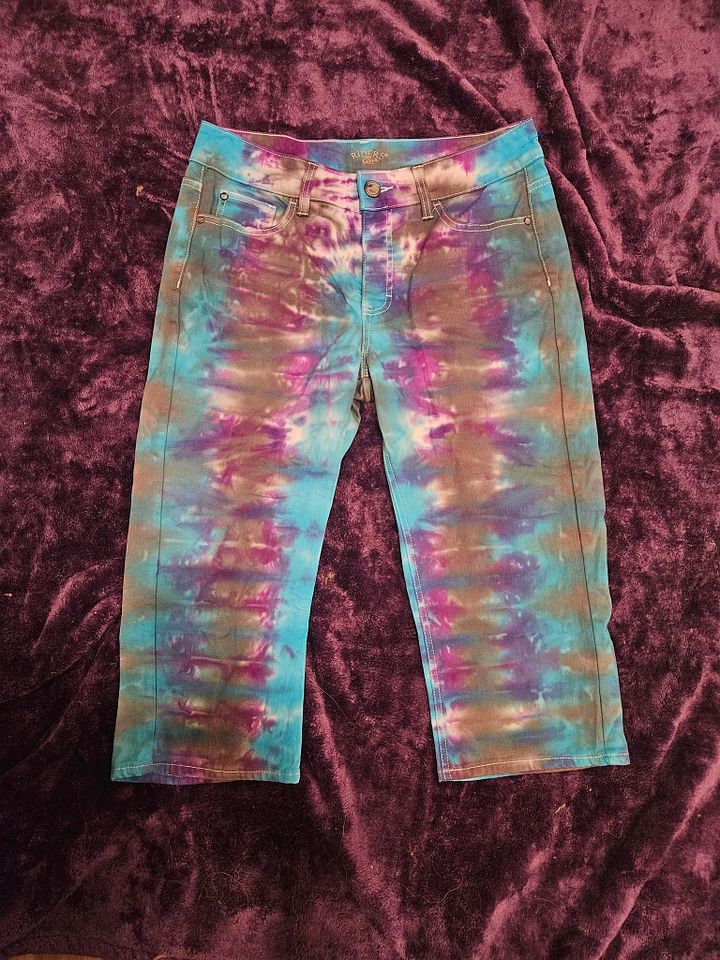 size 10 capris product image (1)