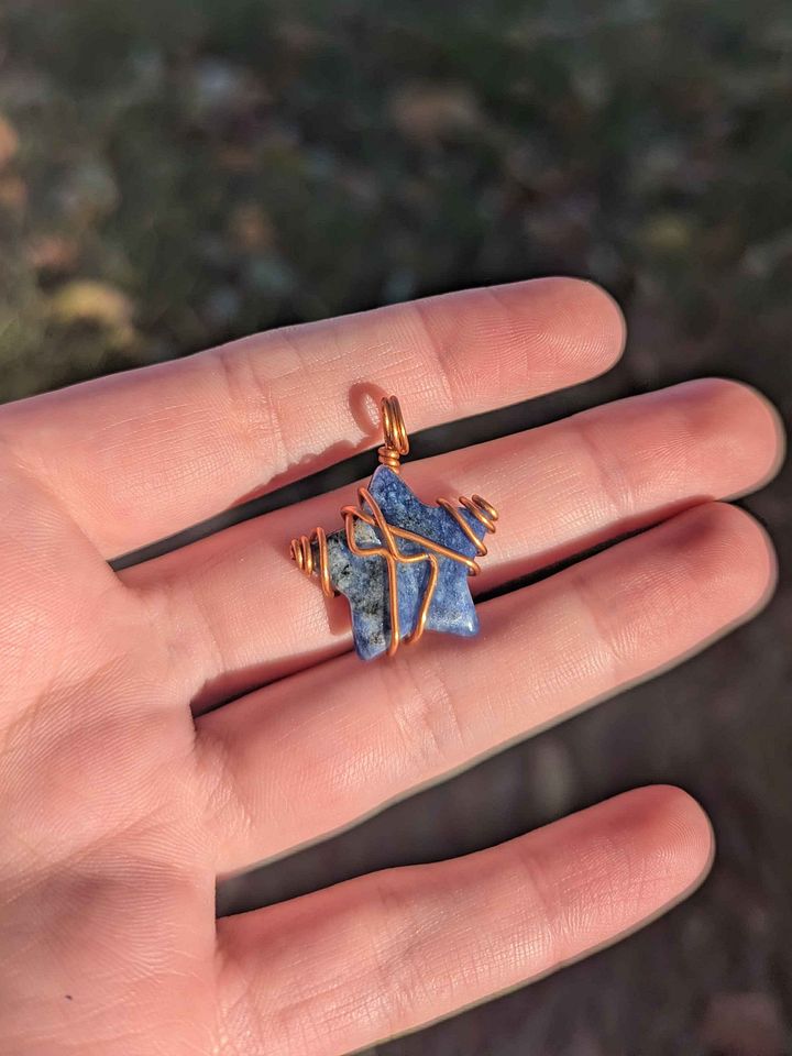 Sodalite Star necklace product image (1)
