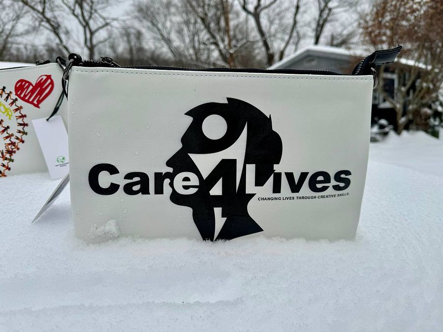 Care 4 Lives CrossBag product image (11)