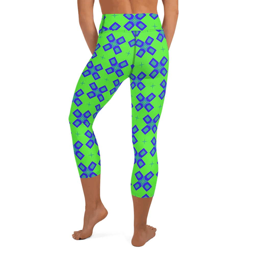Geometric Groove Capri Leggings product image (7)