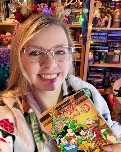 Come listen to mickeys Christmas Carol #twitch  #twitchstreamer #twitchaffiliate #alaska #alaskastreamer #alaskagirl #storyti...