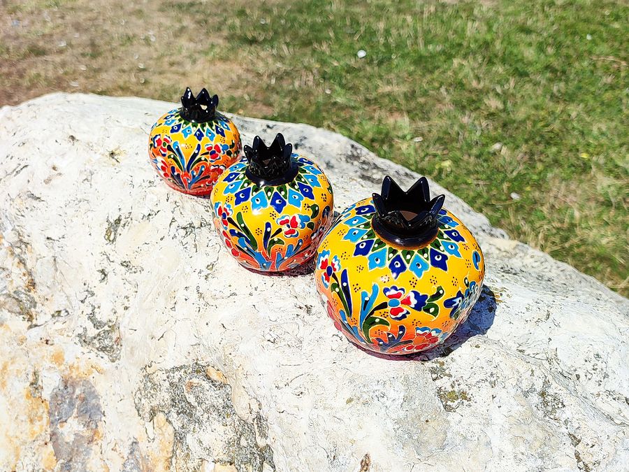 Infuse Your Home with the Vibrancy of Turkish Art – Ceramic Pomegranate Set — handmade pottery, handmade ceramic, home decor, handmade gift product image (4)