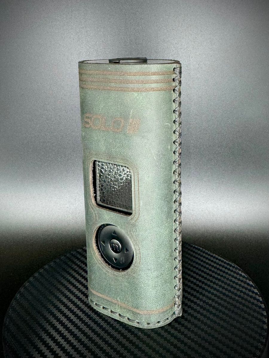 SedHed Leather case for Solo 3 - Dark Green product image (1)