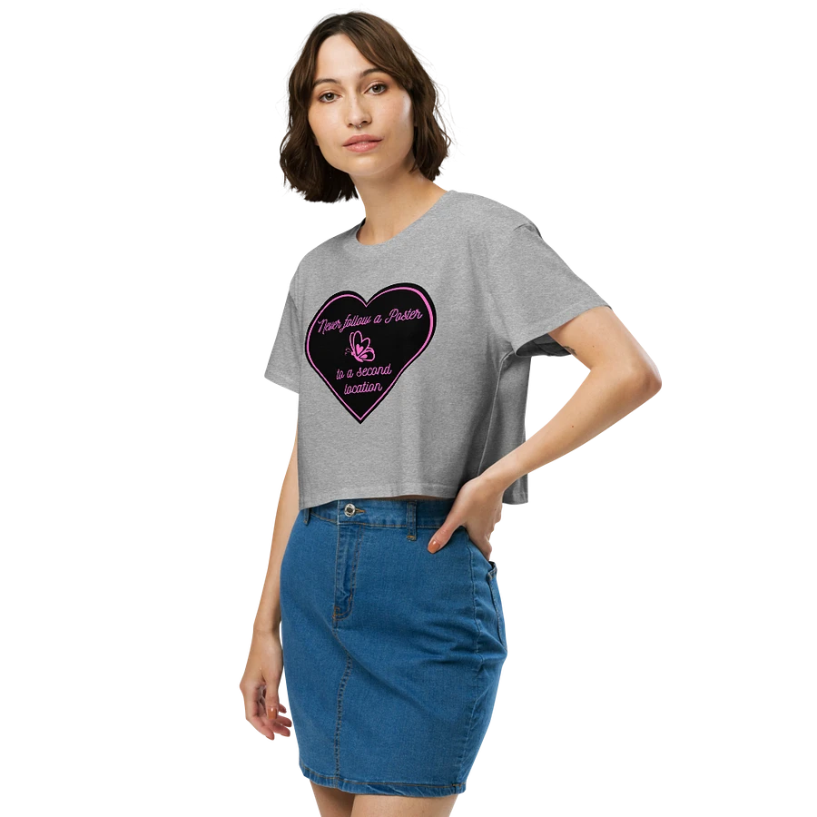 Second Location Short Sleeve Crop Top product image (64)