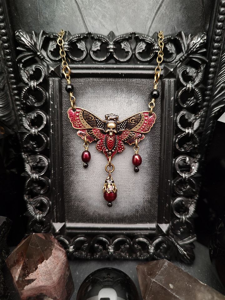 Familiars - Blood Bronze Moth product image (1)