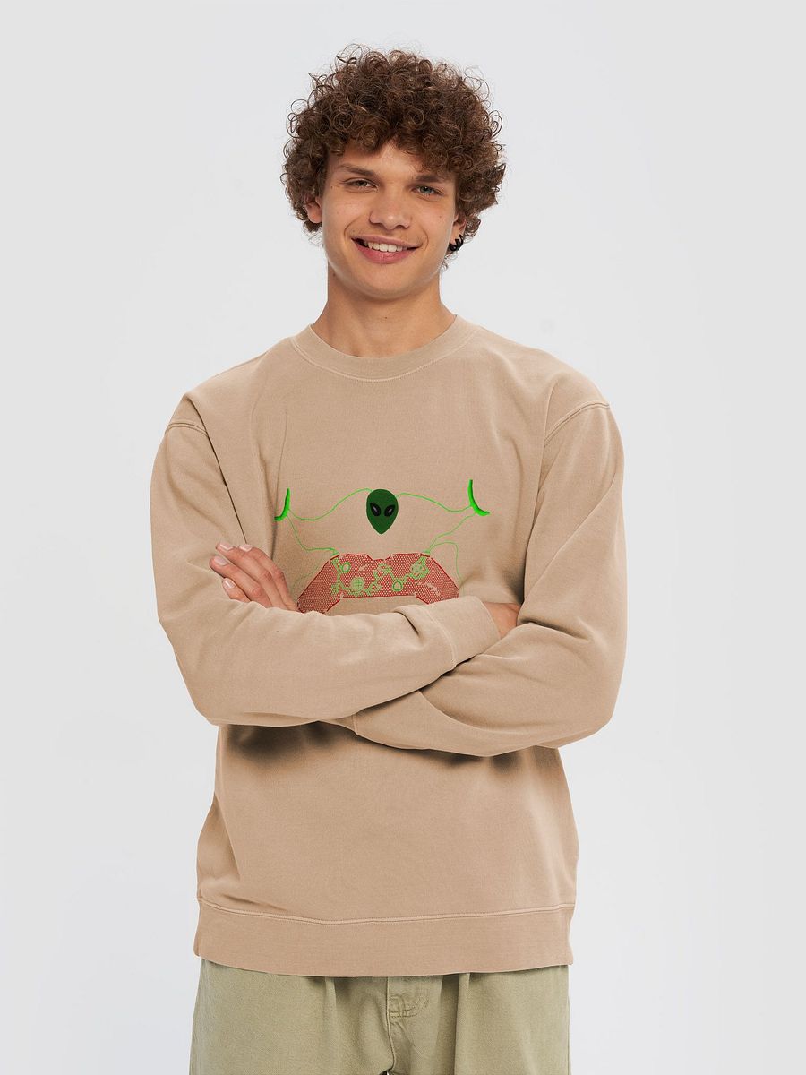 Galactic Gamer Vibes Sweatshirt product image (3)