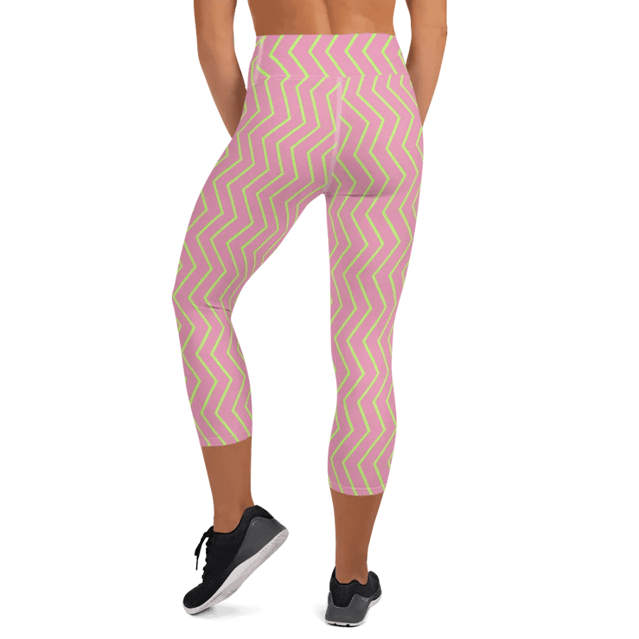 Zigzag Zest Yoga Capri Leggings product image (5)