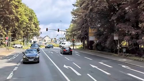 Solingen: Unfall mit Personenschaden auf der Bonner Straße

Am 18.09.2025, gegen 22:22 Uhr, kam es auf der Bonner Straße in S...