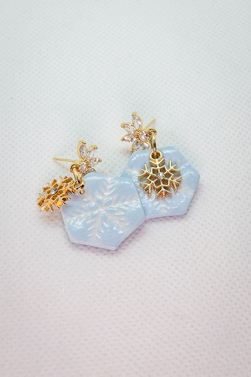 Gold Snowflake CZ product image (2)