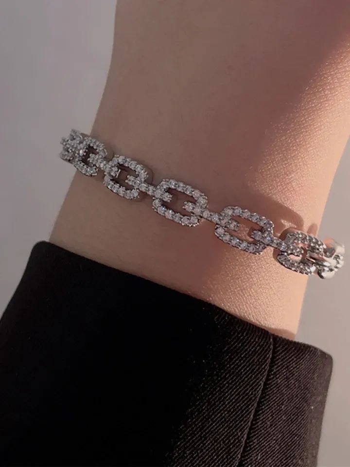 The Eterna Link Bracelet product image (5)