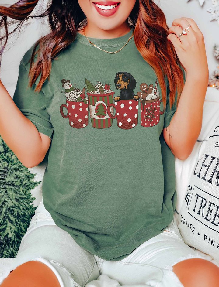 Cute Dachshund(2) in a Christmas Cup T-Shirt | Funny Christmas Doxie/Wiener Pup in a Cup product image (16)