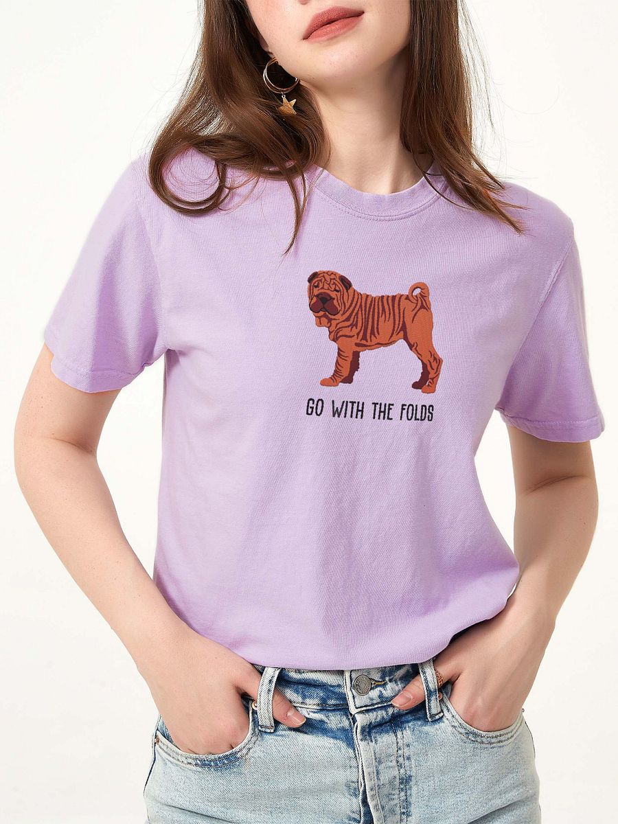 Go with the Folds T-Shirt(Embroidered) of a Chinese Shar-Pei(Red) product image (2)