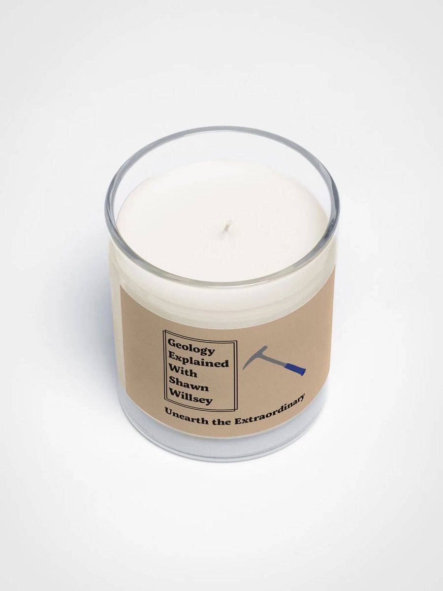 Unearth the Extraordinary Soy Wax Candle product image (3)