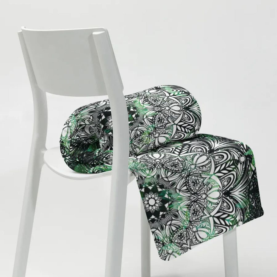 Foliage Fantasy Throw Blanket product image (9)