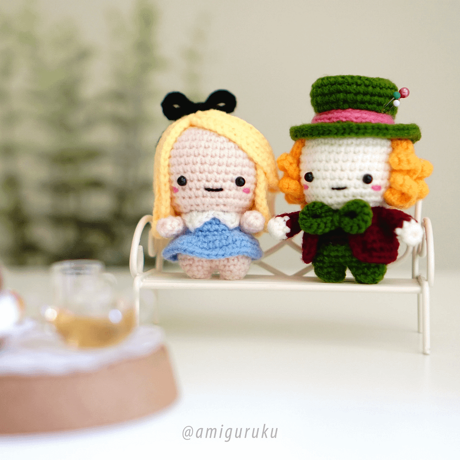 Alice and Mad Hatter - PDF Pattern product image (4)