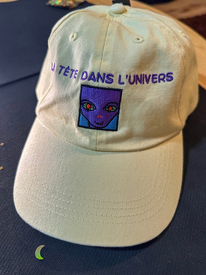 Casquette *IMPARFAITE* ''La tête dans l'Univers'' ✨🌌 product image (1)