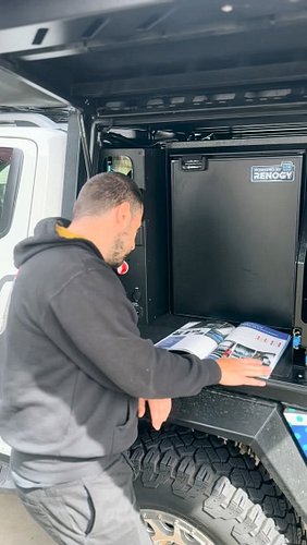 Had a quick look at the @renogyofficial @fordaustralia Ranger yesterday. Some super nice gear in there!