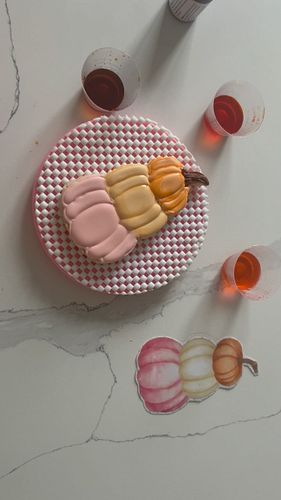 🍂 Watercolour Stacked Pumpkin Sugar Cookies 🍂

Ever wanted to make cookies that look as good as they taste? Learn how to crea...
