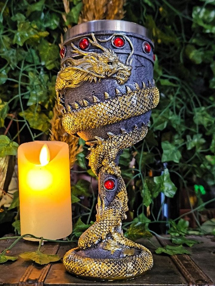 The Armored Kingdom Golden Dragon Crimson Goblet product image (1)