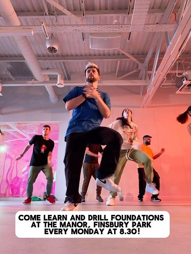 Monday blues? Not when you’re getting your groove on and burning those training calories!💫💃🕺

**MONDAYS ARE FOR TRAINING, LEA...