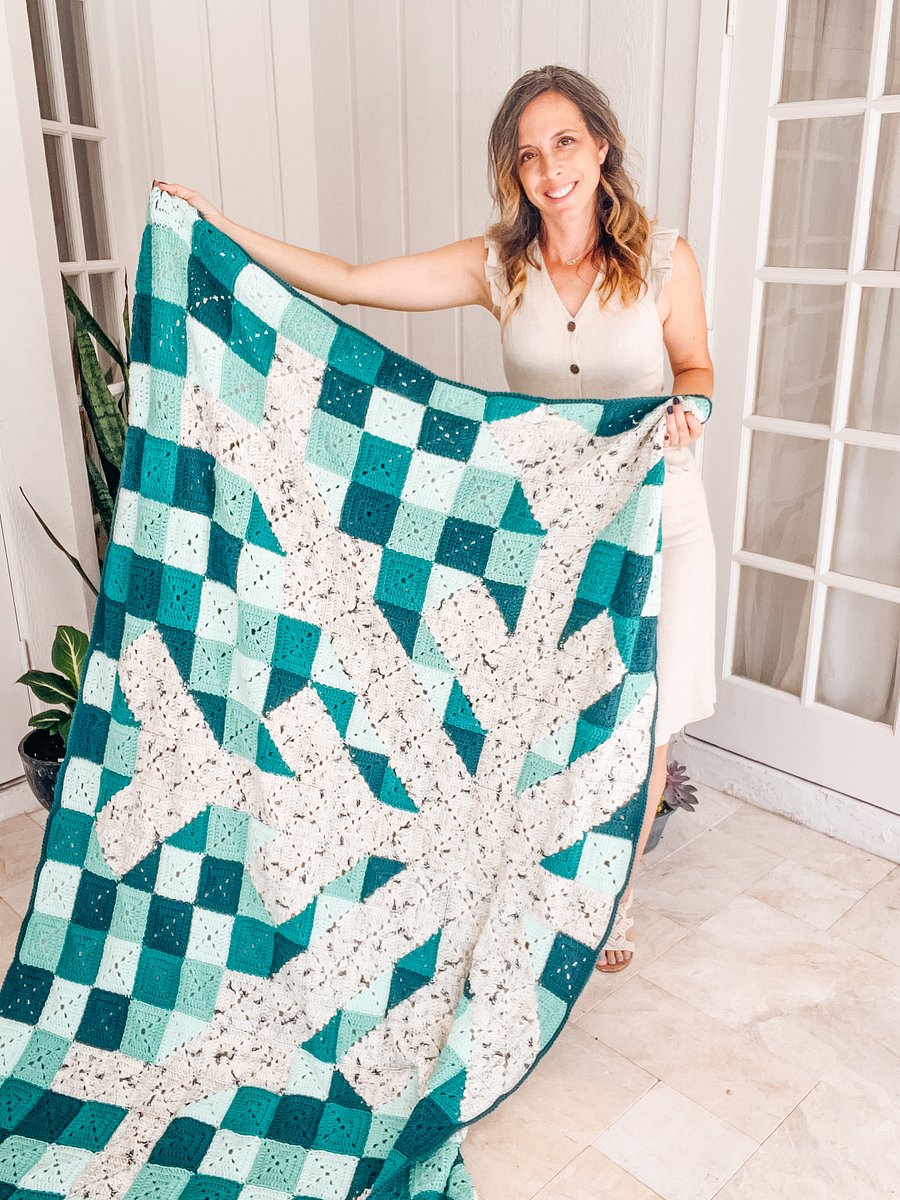 Snowflake Granny Square Crochet Blanket product image (3)