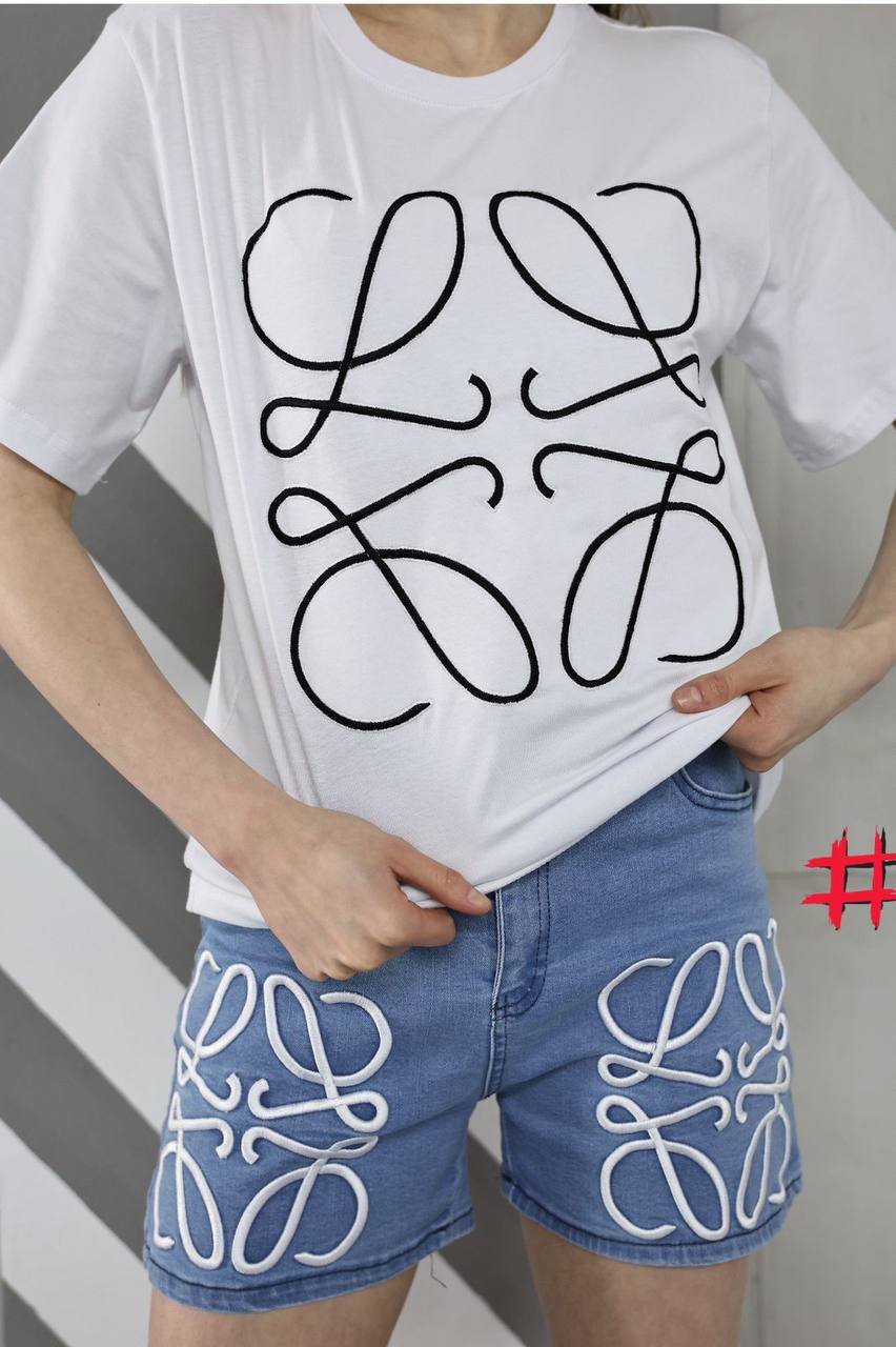 Luxury Women T-Shirt & Jeans Short product image (4)