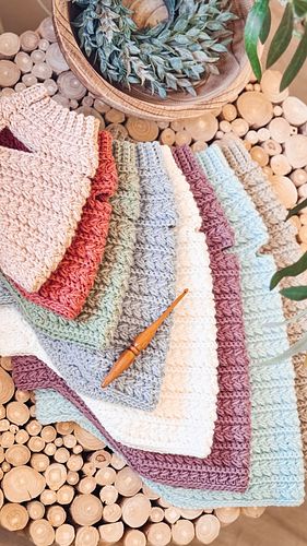 🐾✨ Say DS8 if you are a dog lover & crochet! ✨🐾
 Create the cutest custom dog sweater with my Top-Down Crochet Dog Sweater Pa...