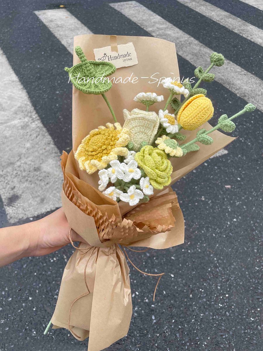 Warm Yellow Sunflower Crochet Knit Bouquet product image (1)