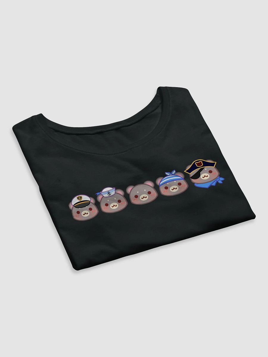 'kuma at sea' Cropped kumabooTee product image (10)