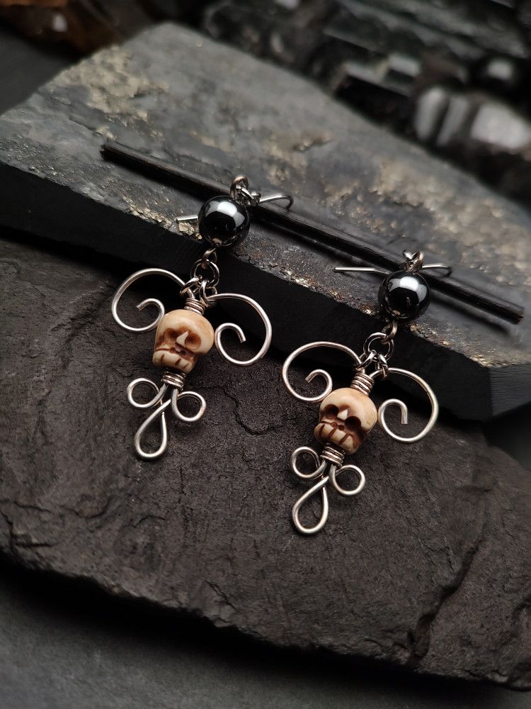 Earrings Bone Vault - Fleur de Skull product image (1)